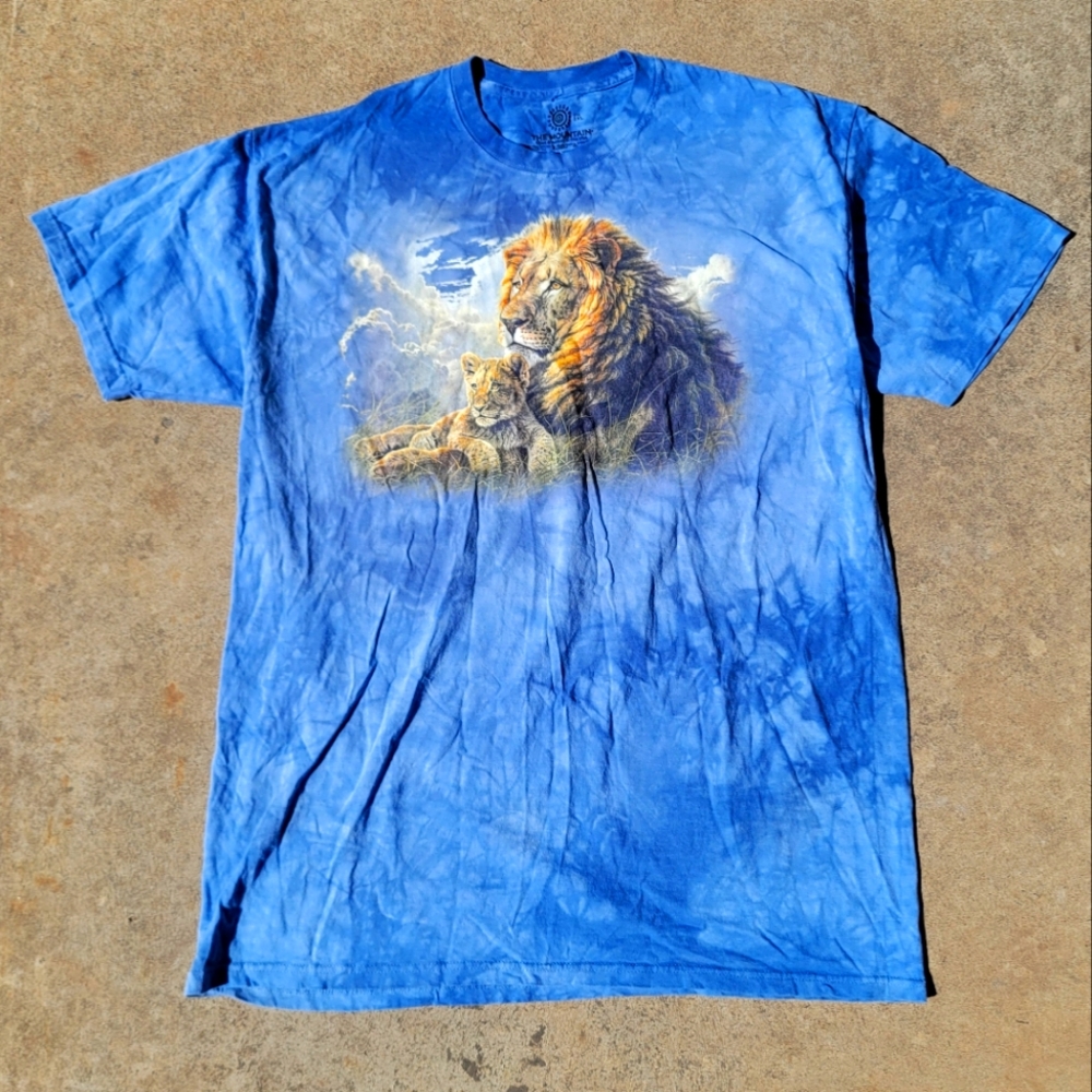 The Mountain Y2K Lion nature tee.